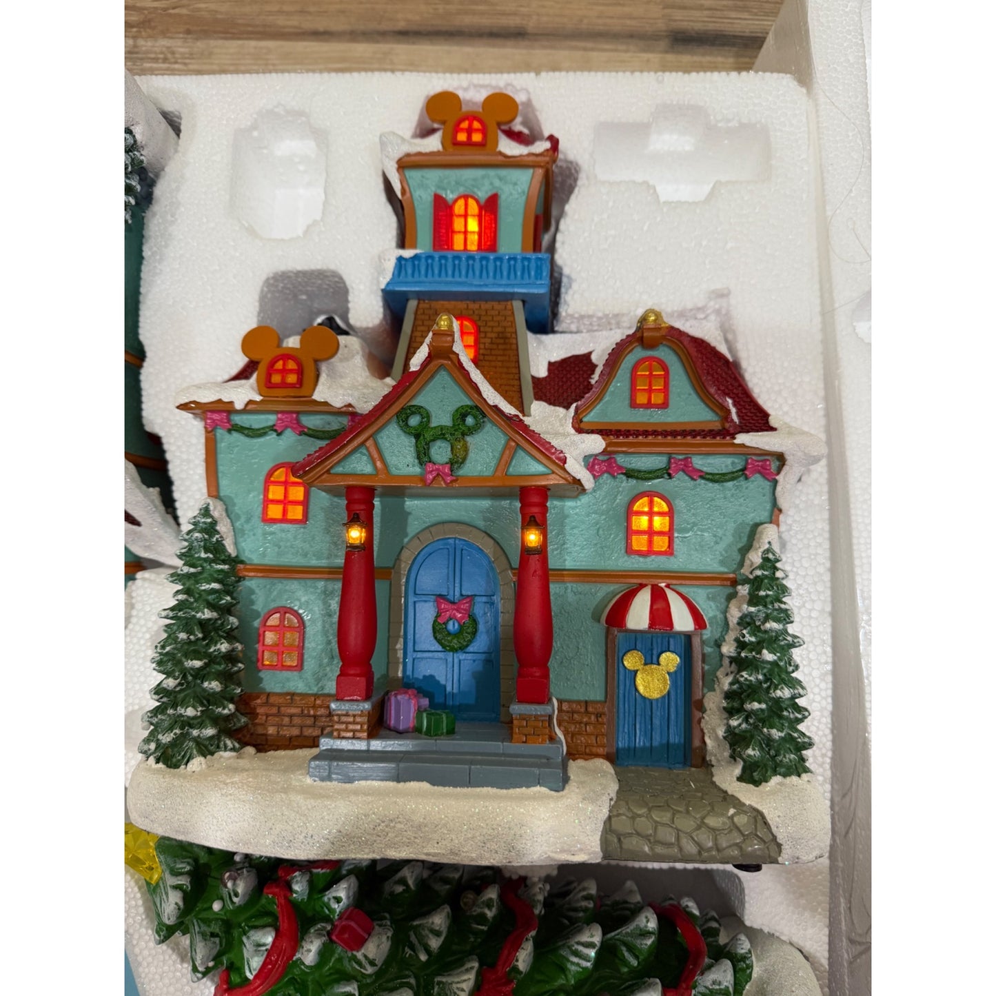 Disney Holiday Village, 13-Piece Set