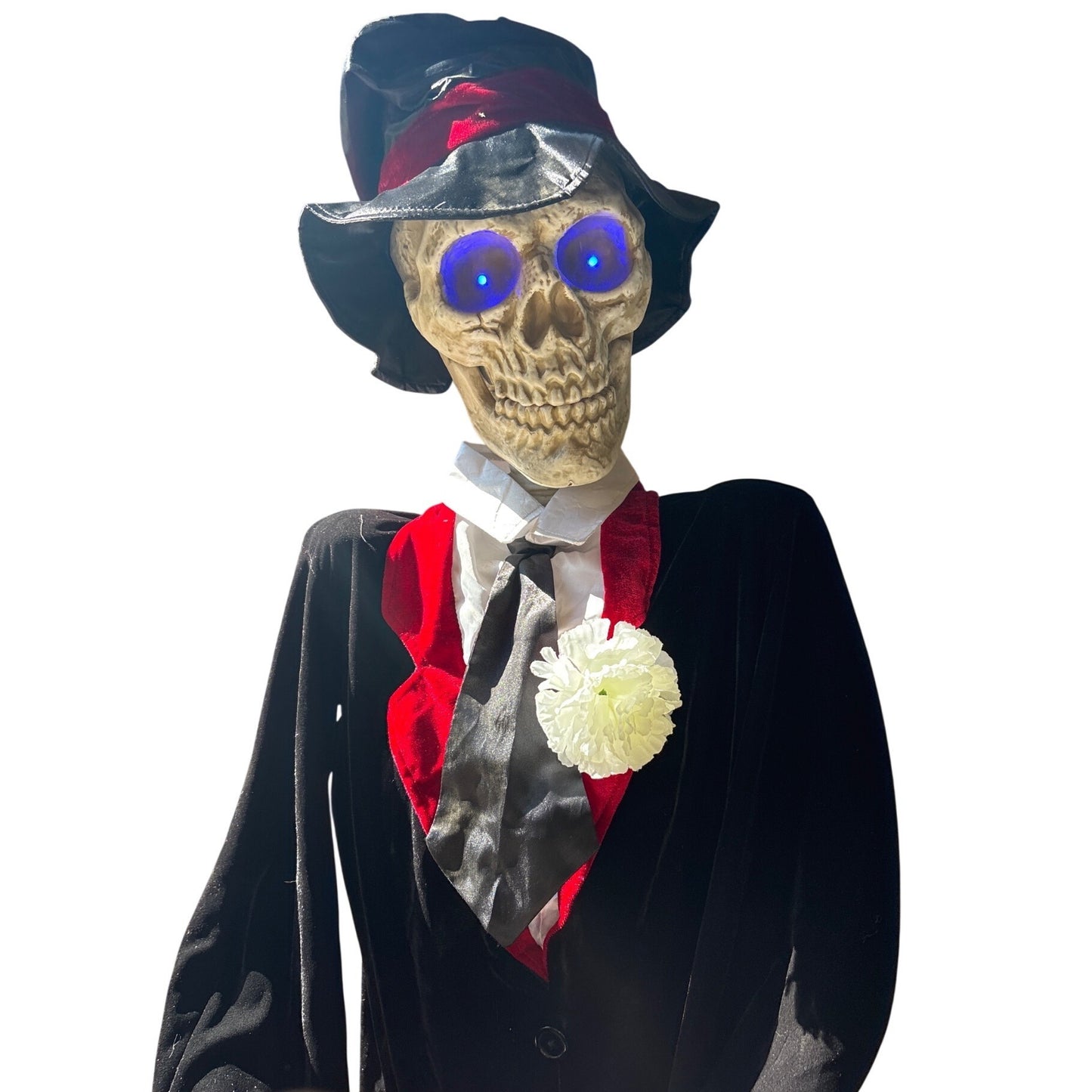 Life-Size Skeleton Bride & Groom Halloween Decor With LED Eyes