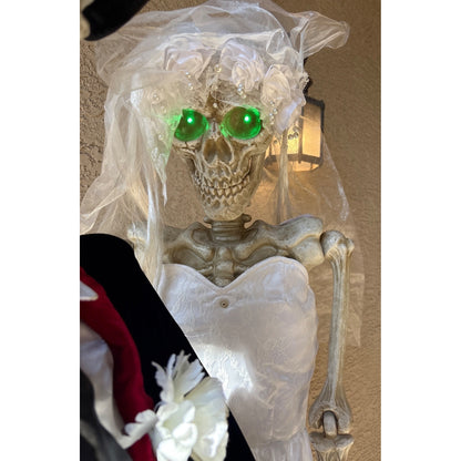 Life-Size Skeleton Bride & Groom Halloween Decor With LED Eyes