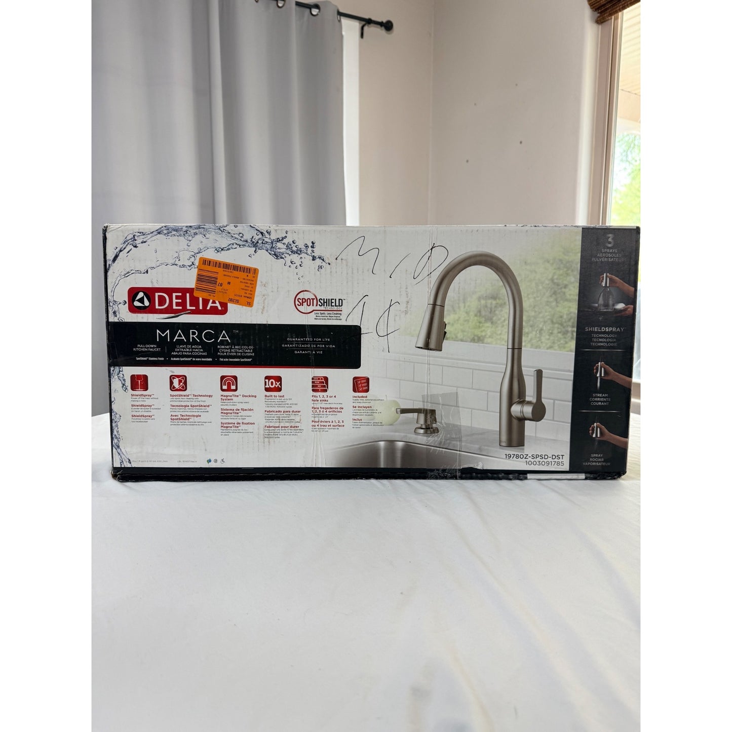 Delta Marca Kitchen Faucet SpotShield Stainless Pull-Down Sprayer 19706-SPSD-DST