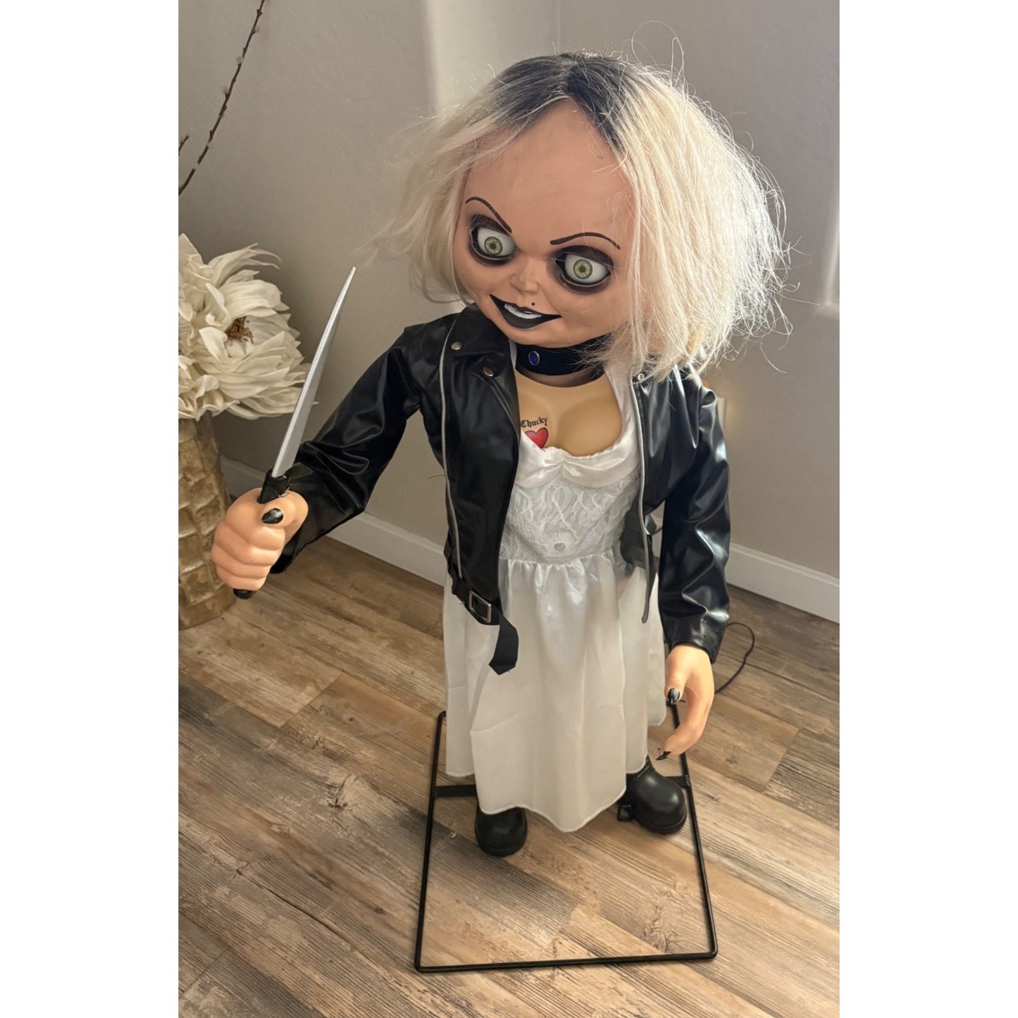 Used 3.5FT Animated Universal Tiffany Valentine Decoration | Bride of Chucky